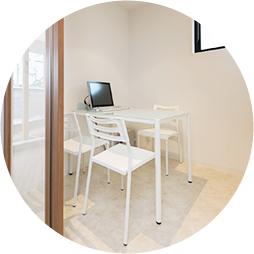 個室カウンセリングルーム風景